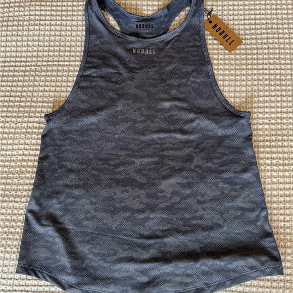 NWT NoBull Lightweight Textured Tank - Picture 2 of 6